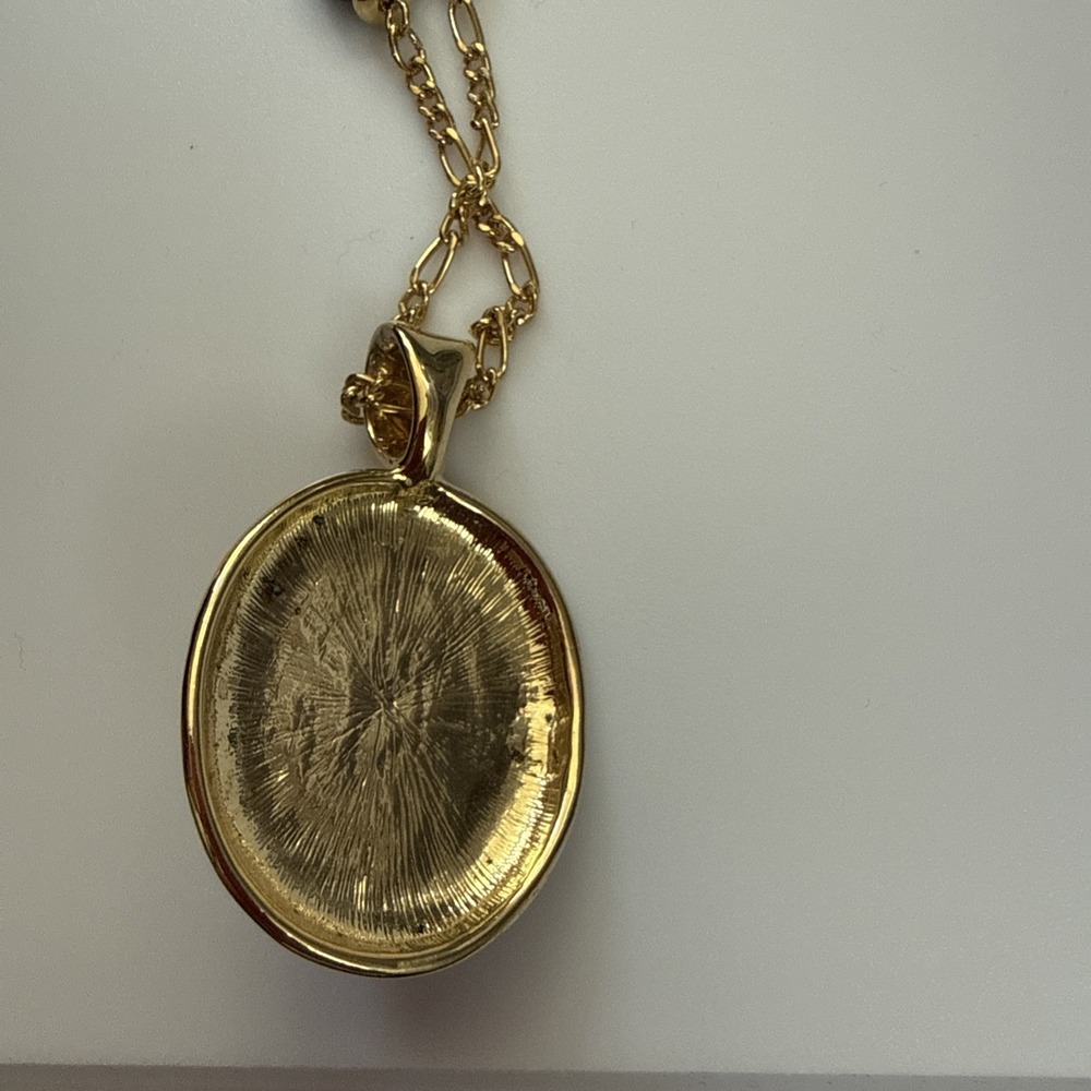 Vintage Worthington Goldtone Pendant with Black 31" Pendant 2" - Picture 3 of 4